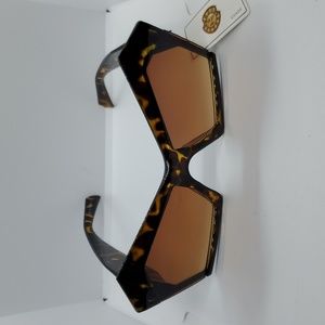 Tortoise Sunnies